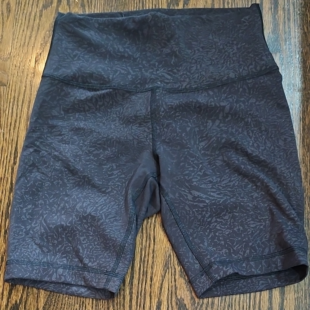 Women's Wunder Train High Rise Shorts, 8"